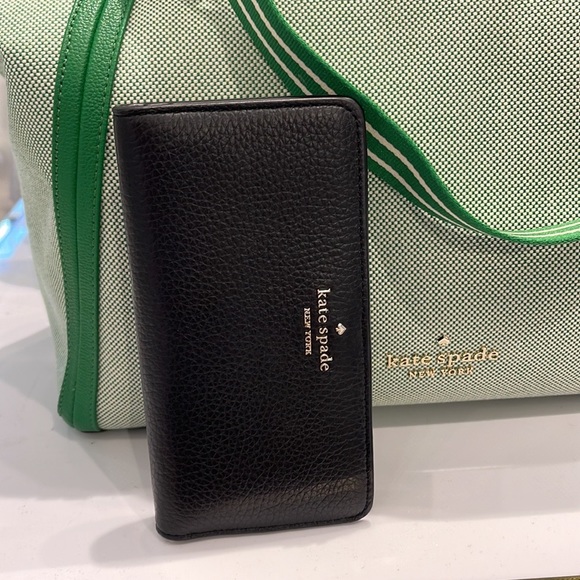 Kate Spade Dumpling Large Slim Bifold Wallet
COLOR: Black - Picture 14 of 16